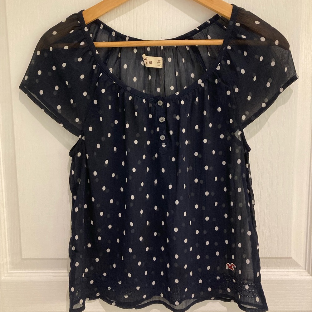 Women’s Hollister XS, polyester, Navy Blue w/white polka dot, cap sleeve top